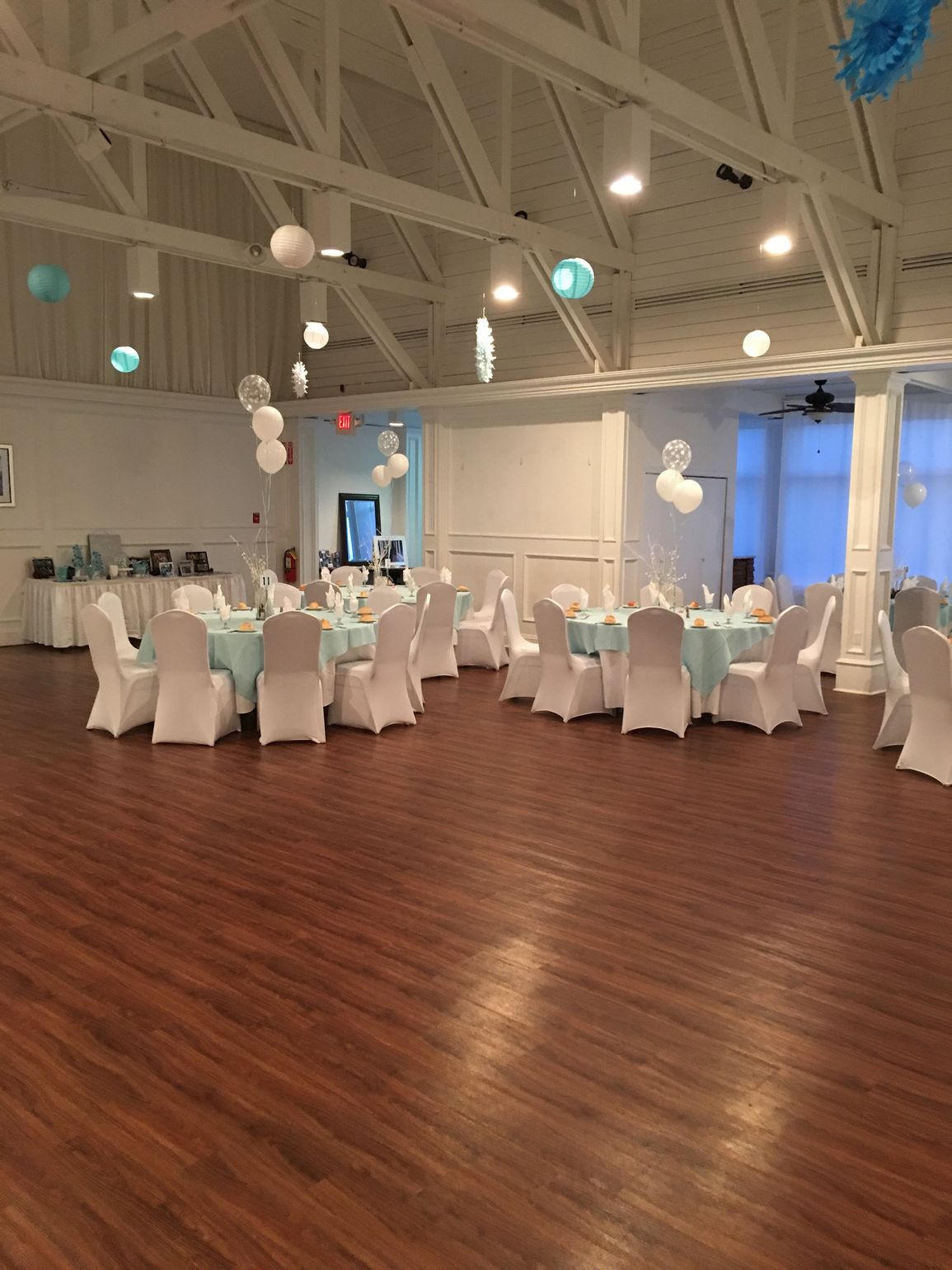 Sitting Arrangement at an event with balloons